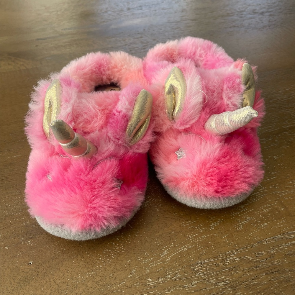 Kids fuzzy pink unicorn slippers